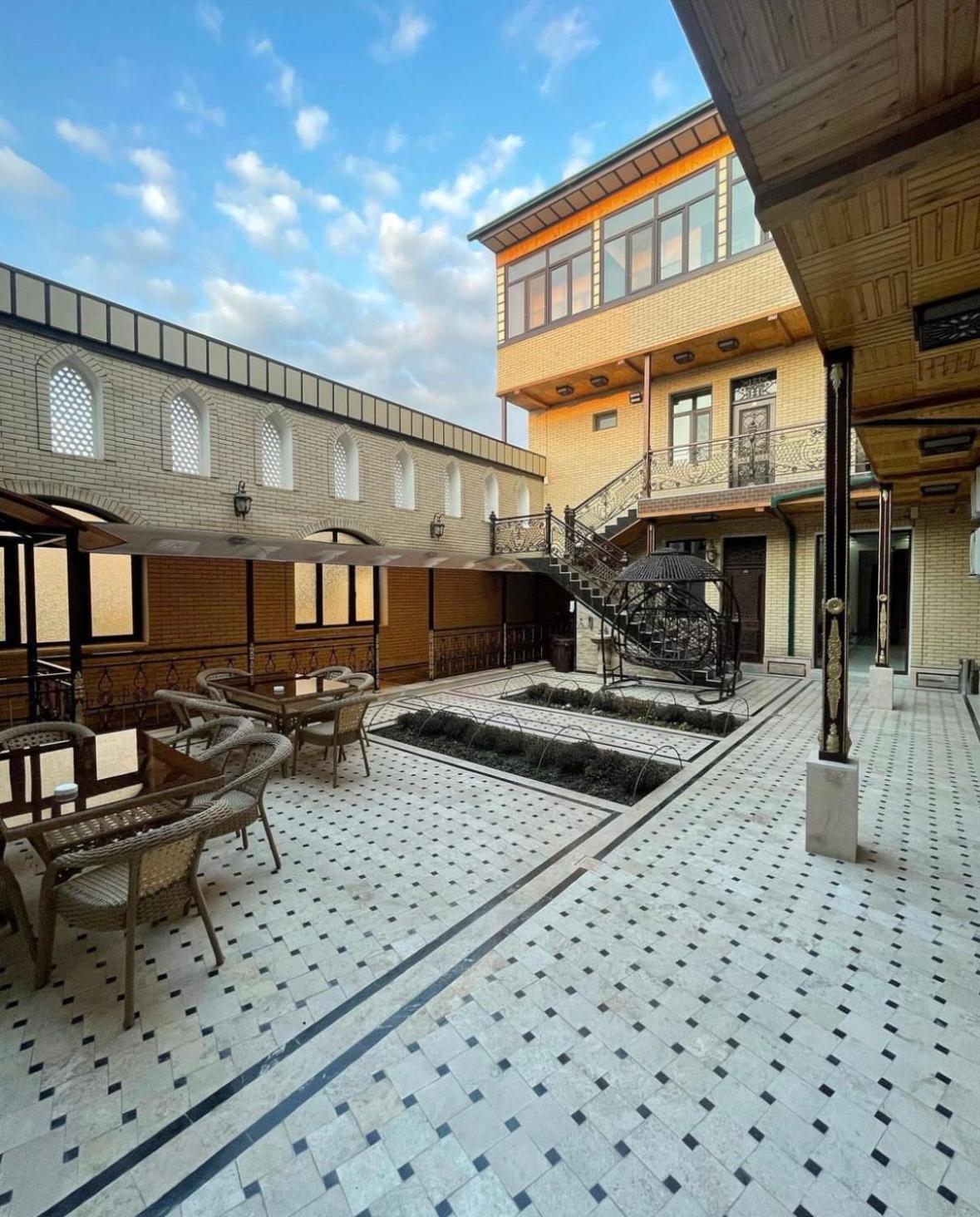 Vostok Hotel Бухара Екстериор снимка