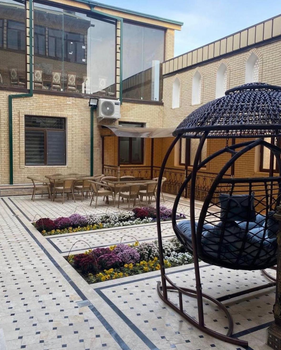Vostok Hotel Бухара Екстериор снимка